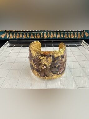 ÉVOCATEUR Handcrafted Artisan 22k Gold Leaf Cuff